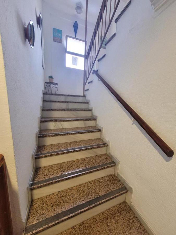 Hostal Mediterraneo Torre Del Mar Esterno foto