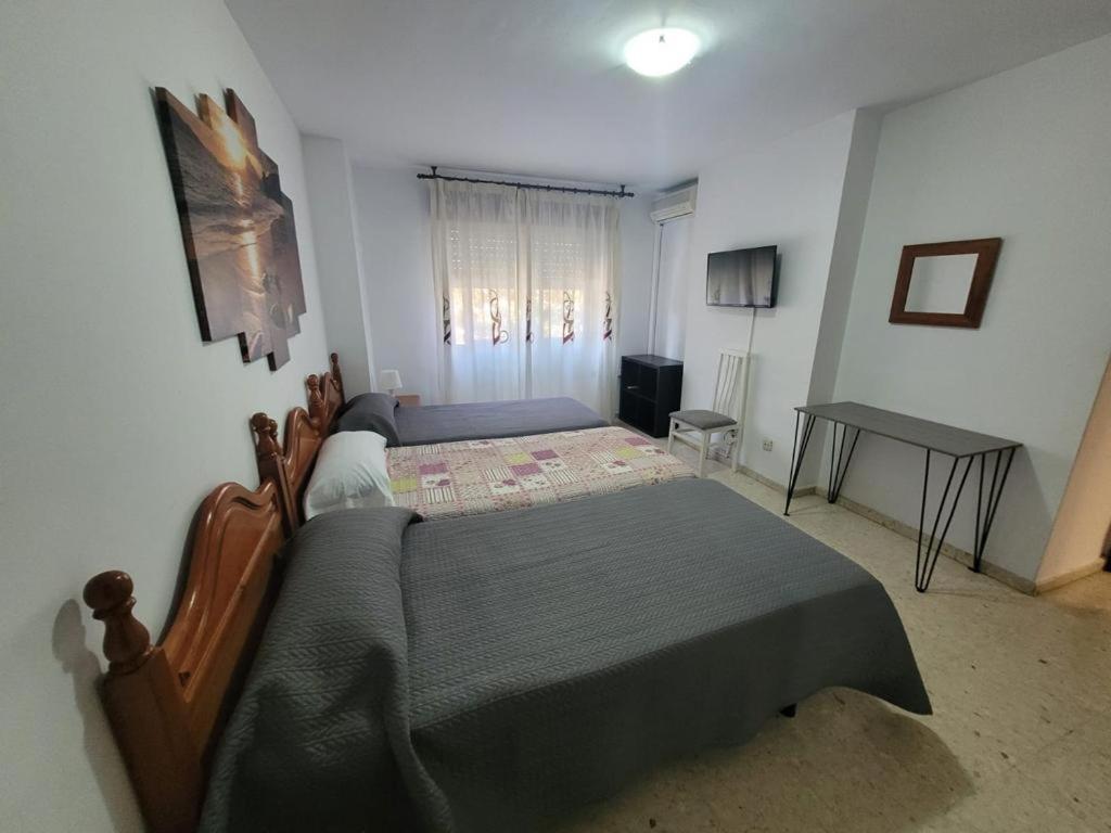 Hostal Mediterraneo Torre Del Mar Esterno foto