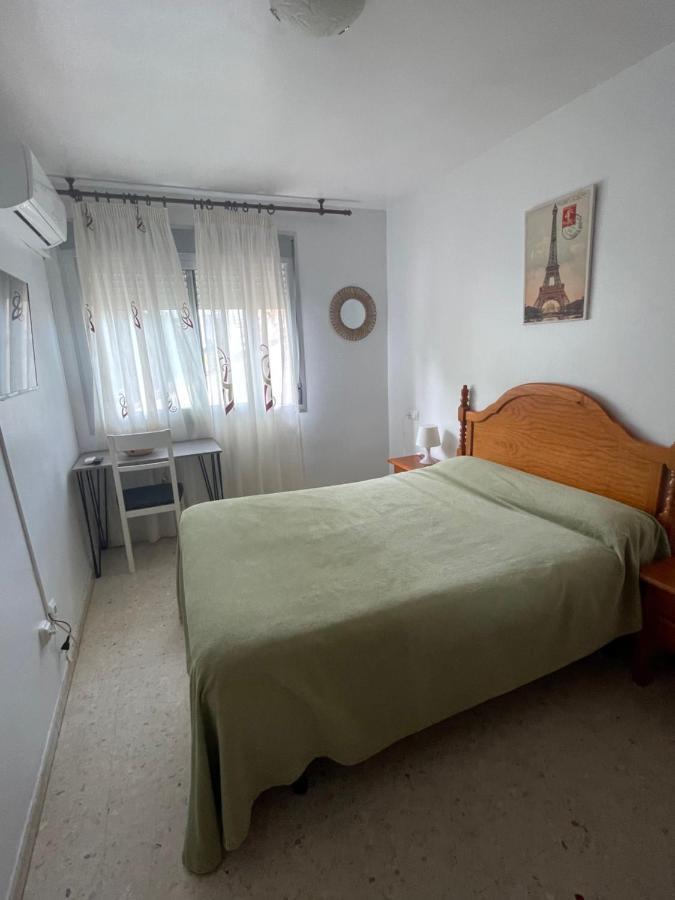 Hostal Mediterraneo Torre Del Mar Esterno foto