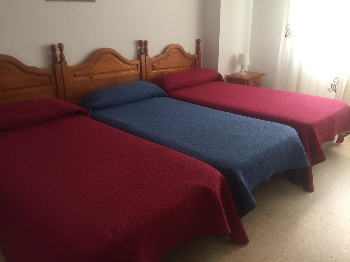 Hostal Mediterraneo Torre Del Mar Esterno foto