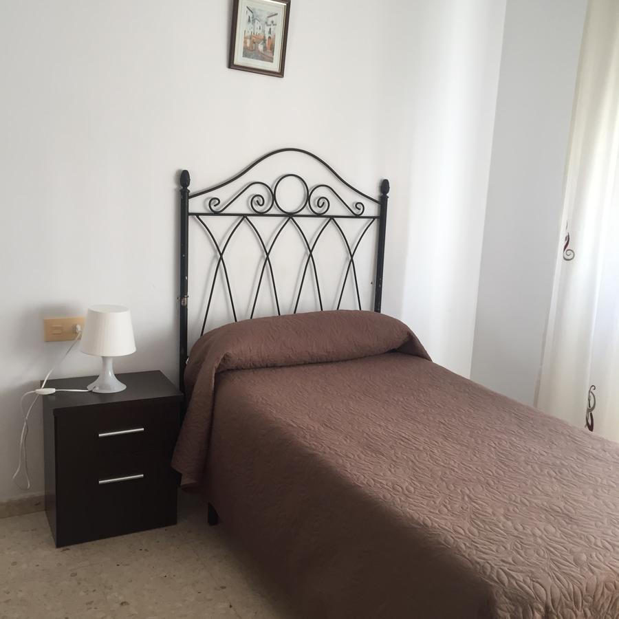 Hostal Mediterraneo Torre Del Mar Esterno foto