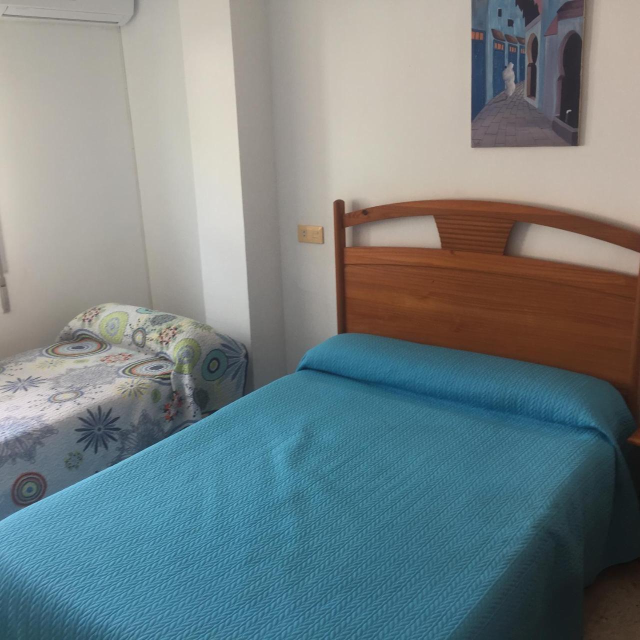 Hostal Mediterraneo Torre Del Mar Esterno foto