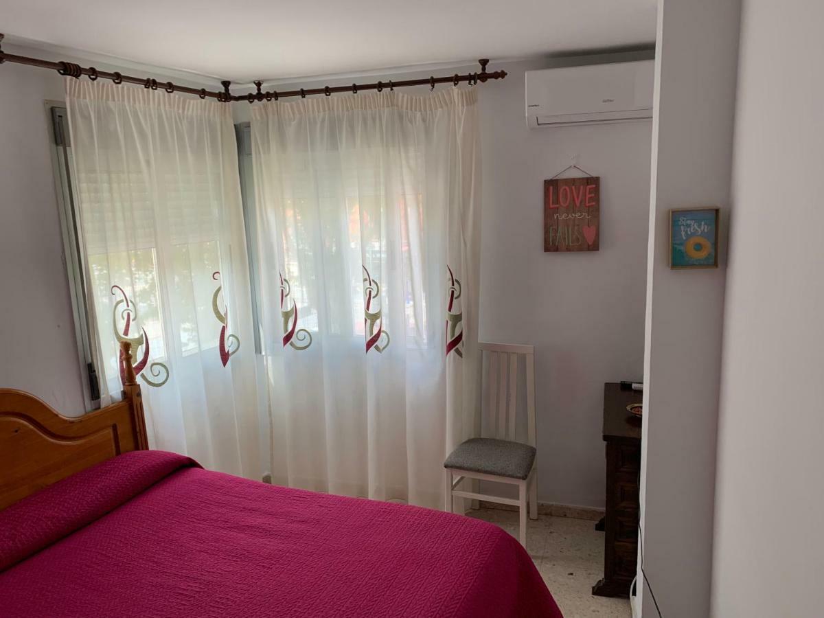 Hostal Mediterraneo Torre Del Mar Esterno foto