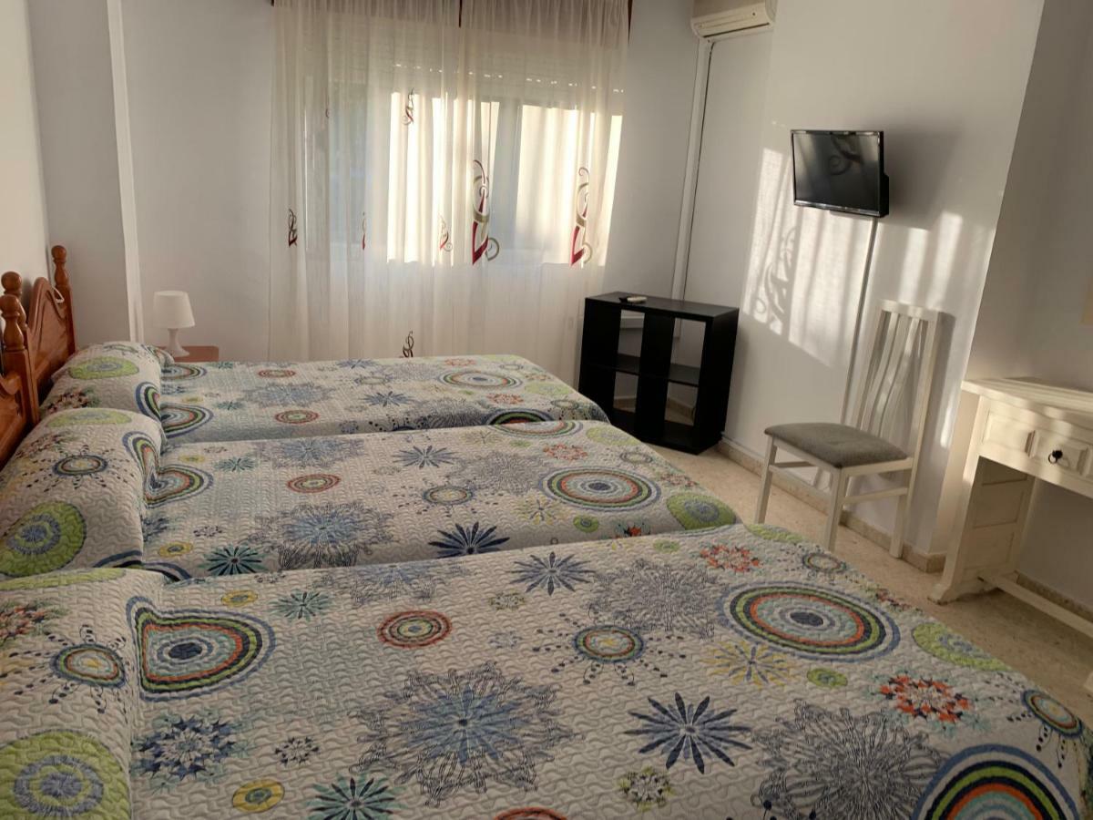 Hostal Mediterraneo Torre Del Mar Esterno foto