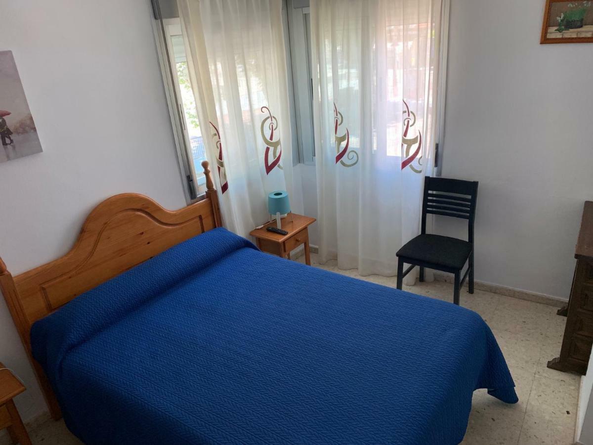 Hostal Mediterraneo Torre Del Mar Esterno foto